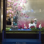 毎月これを楽しみにしている方も！ 月一変更される阪急百貨店のウィンドウディスプレイ