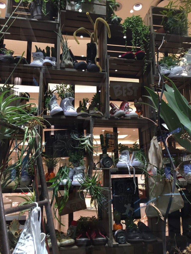 梅田阪急ディスプレイ5月